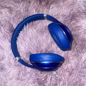 Beats overhead earphones